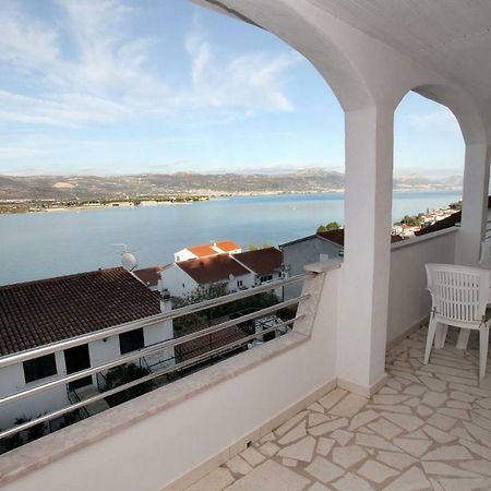 Apartments Maja - Sea View Trogir Eksteriør billede