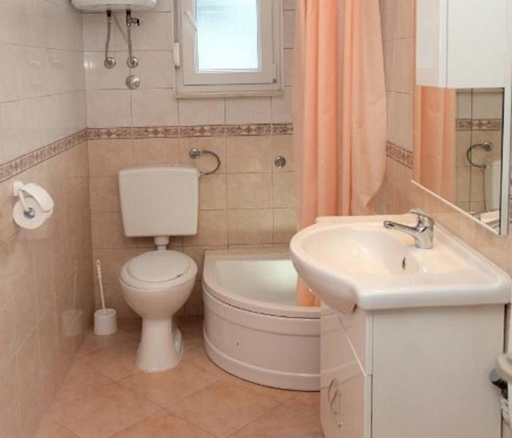Apartments Maja - Sea View Trogir Eksteriør billede