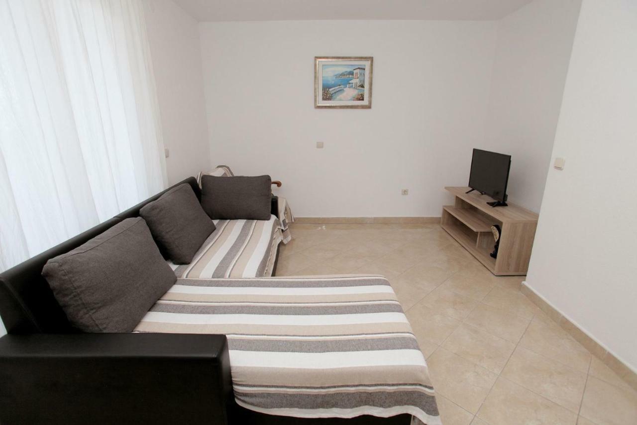 Apartments Maja - Sea View Trogir Eksteriør billede