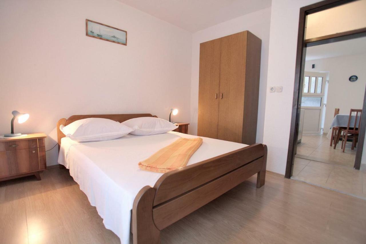 Apartments Maja - Sea View Trogir Eksteriør billede