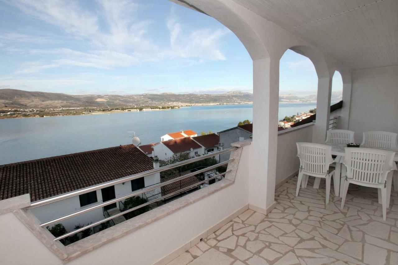 Apartments Maja - Sea View Trogir Eksteriør billede