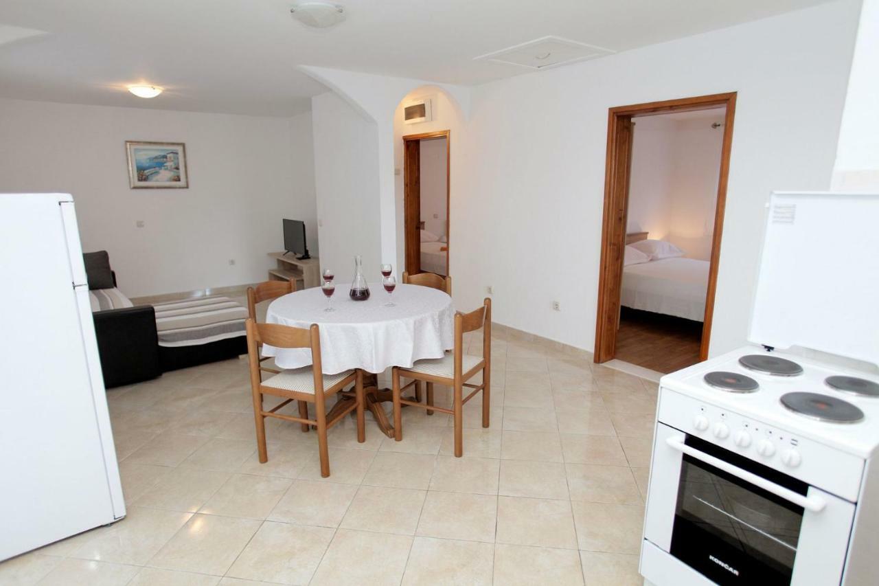 Apartments Maja - Sea View Trogir Eksteriør billede