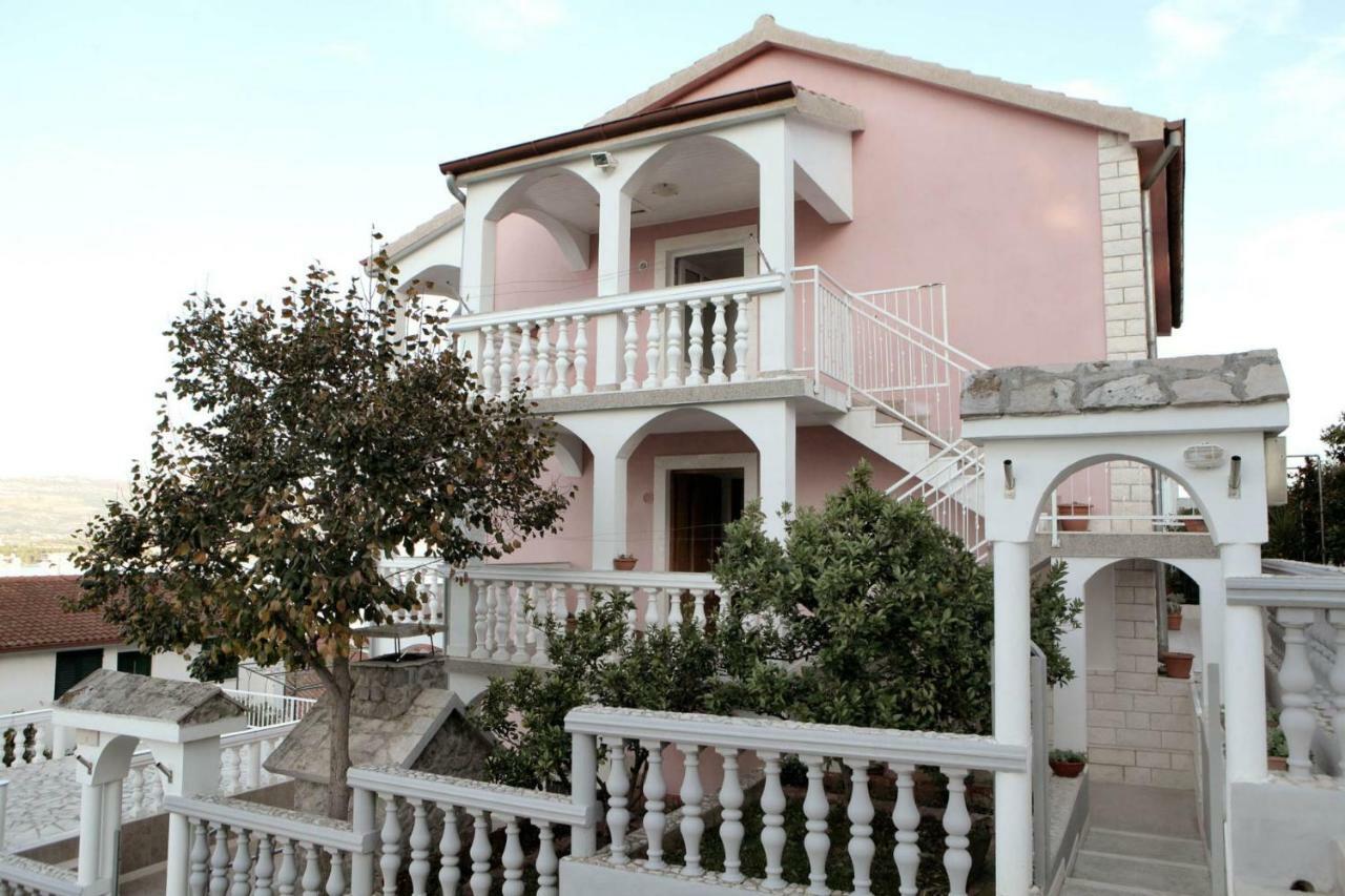Apartments Maja - Sea View Trogir Eksteriør billede