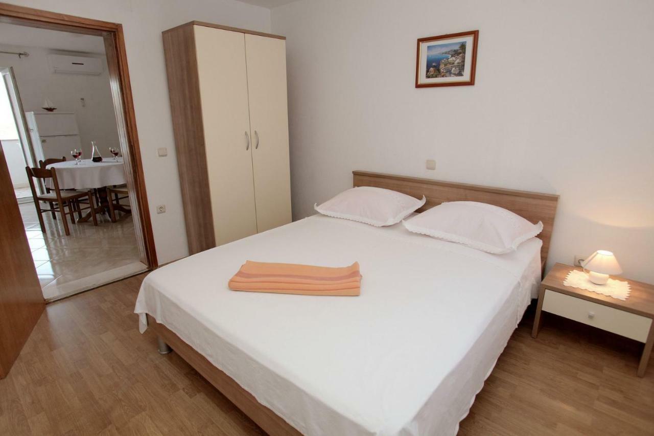 Apartments Maja - Sea View Trogir Eksteriør billede