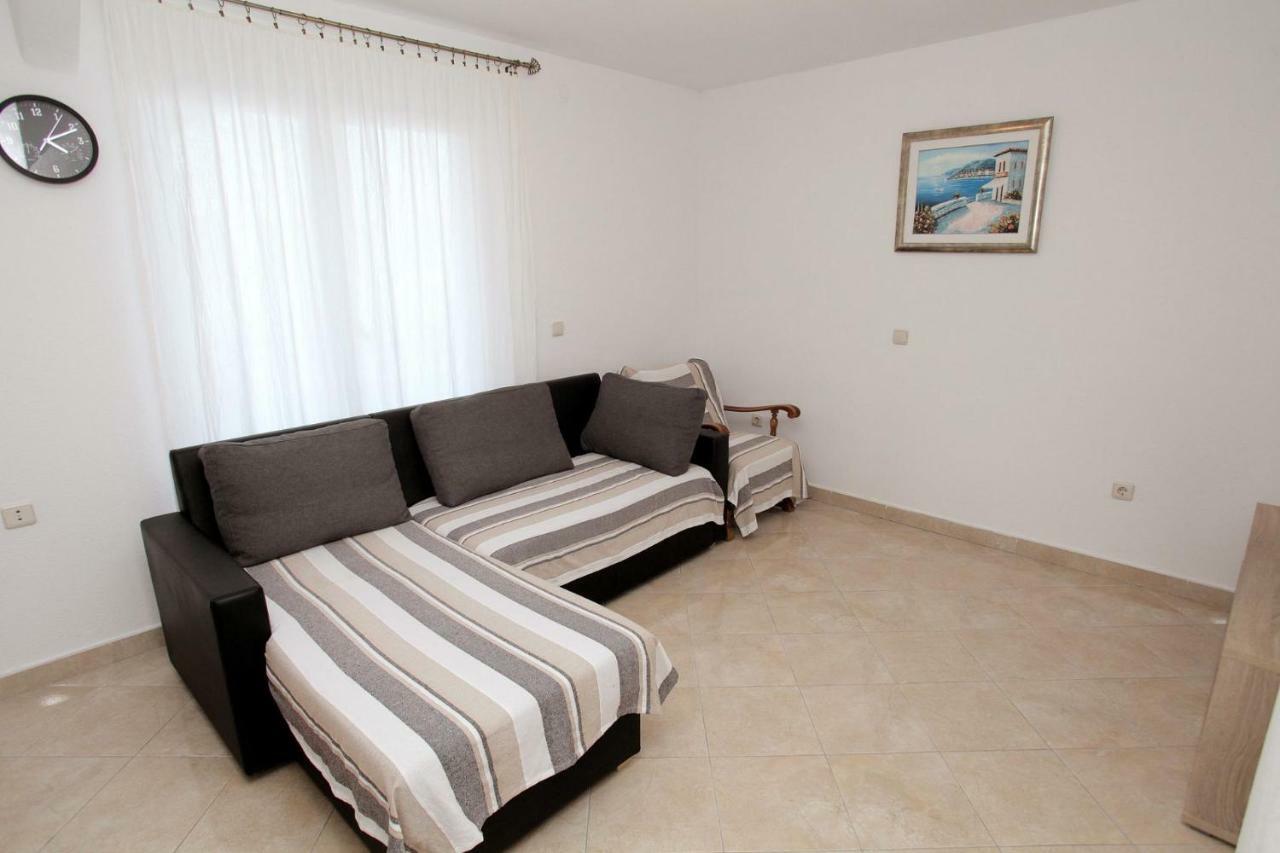 Apartments Maja - Sea View Trogir Eksteriør billede
